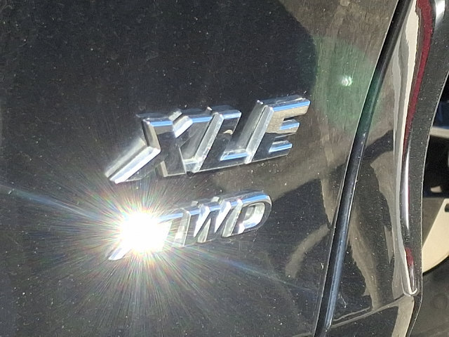Used 2025 Toyota RAV4 XLE AWD/4WD image 10