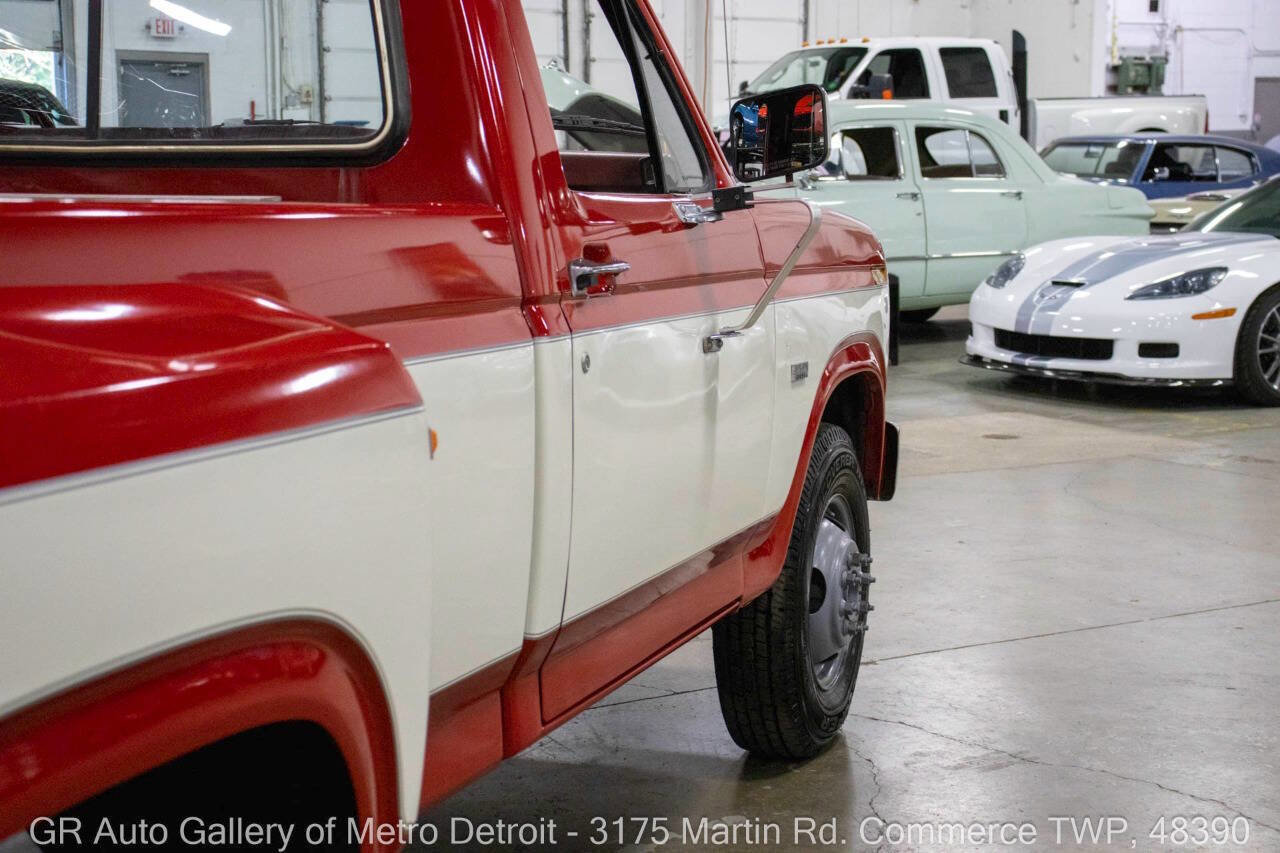 Used 1986 Ford F350 2WD Regular Cab image 23