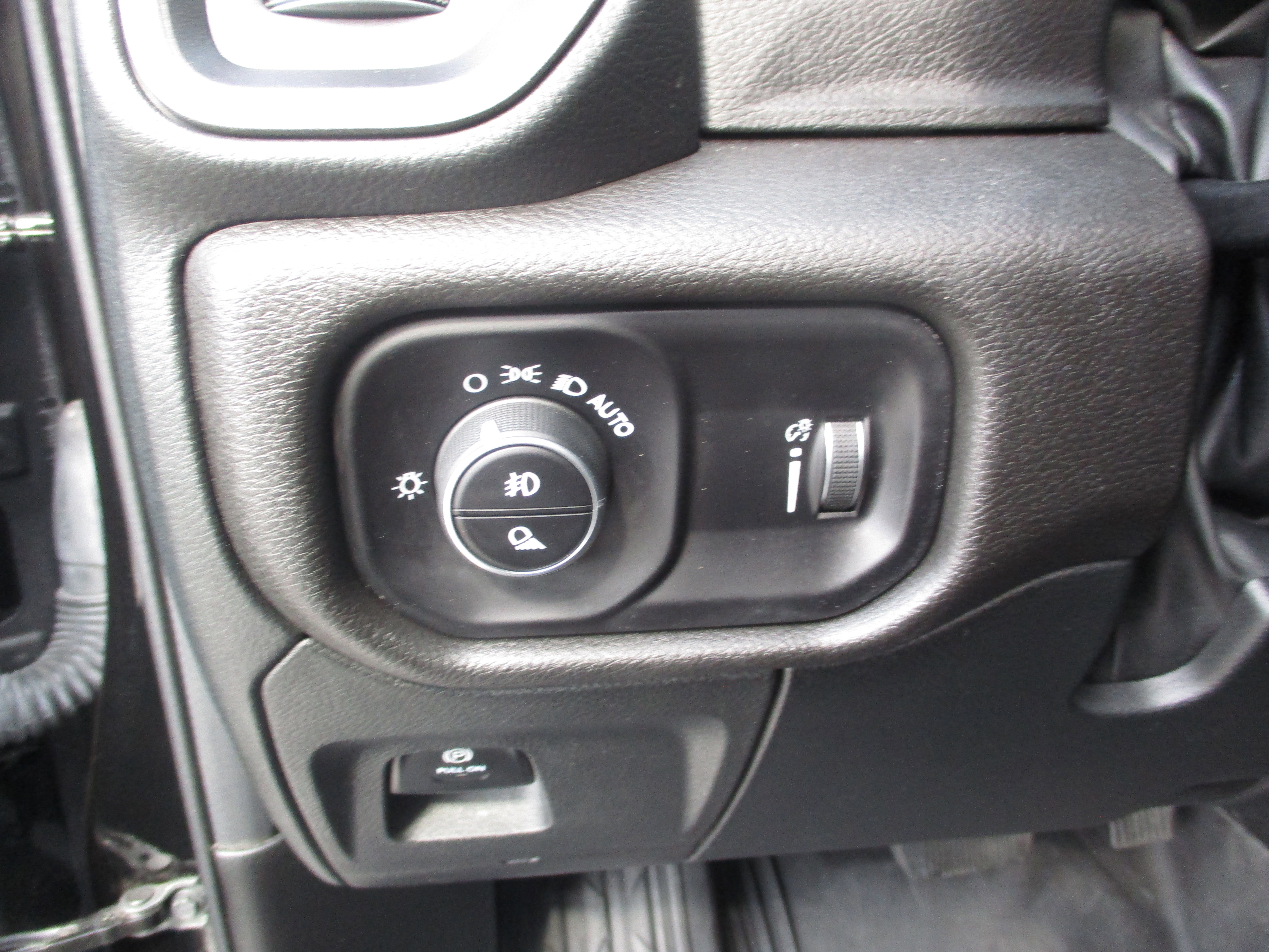 Used 2025 RAM 1500 Tradesman w/ Night Edition RWD image 16