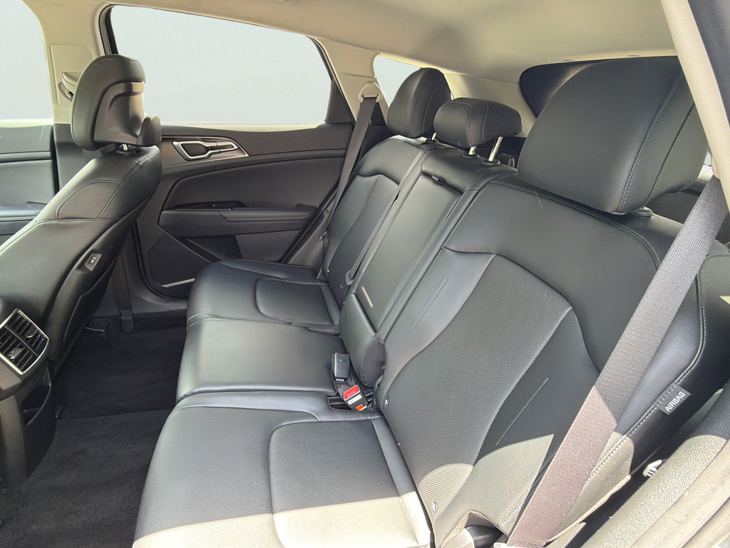 Used 2024 Kia Sportage EX FWD image 12