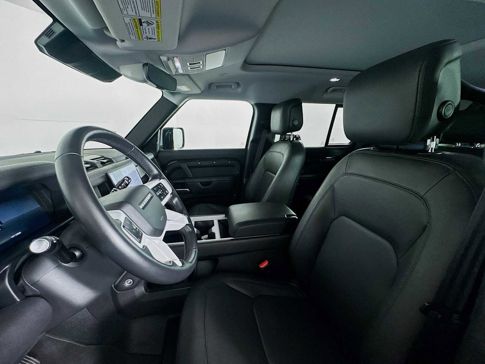 Used 2025 Land Rover Defender 110 S image 11