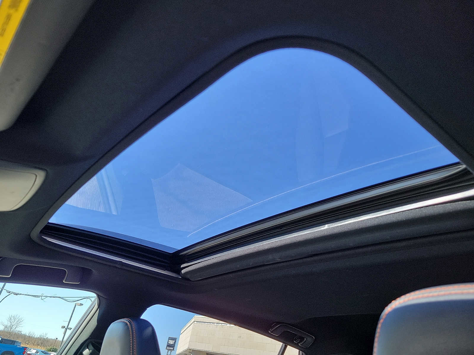 Used 2017 Toyota RAV4 SE image 14