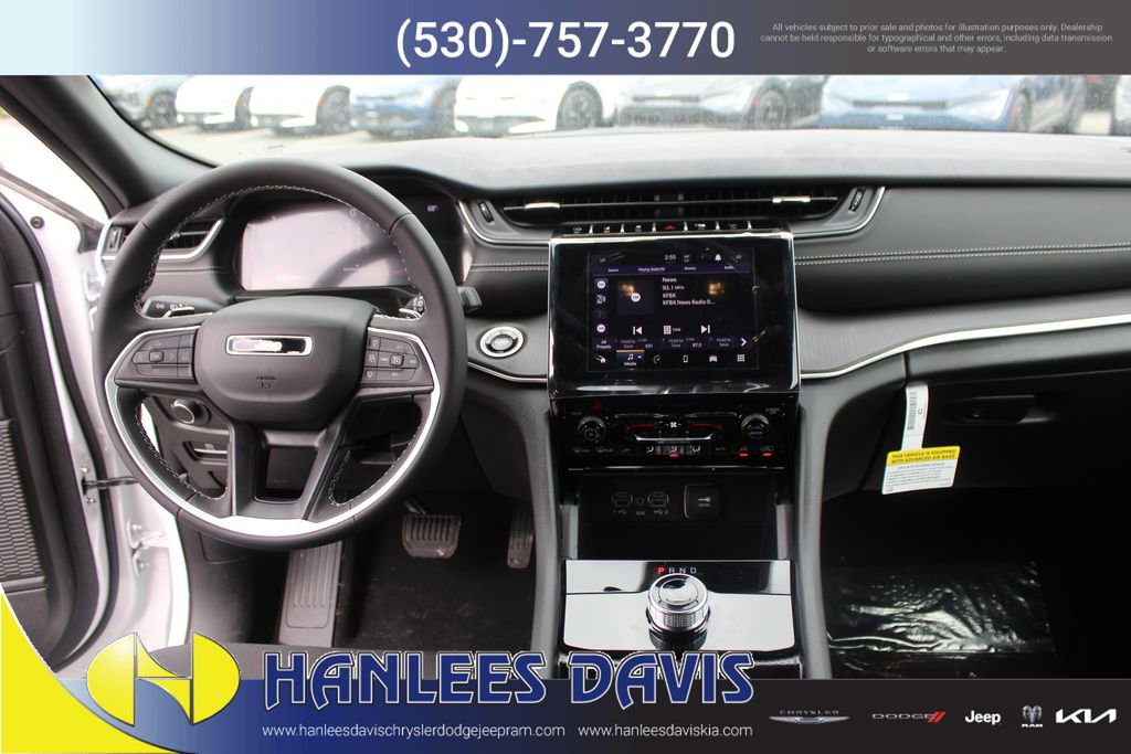 New 2026 Jeep Grand Cherokee Laredo image 17