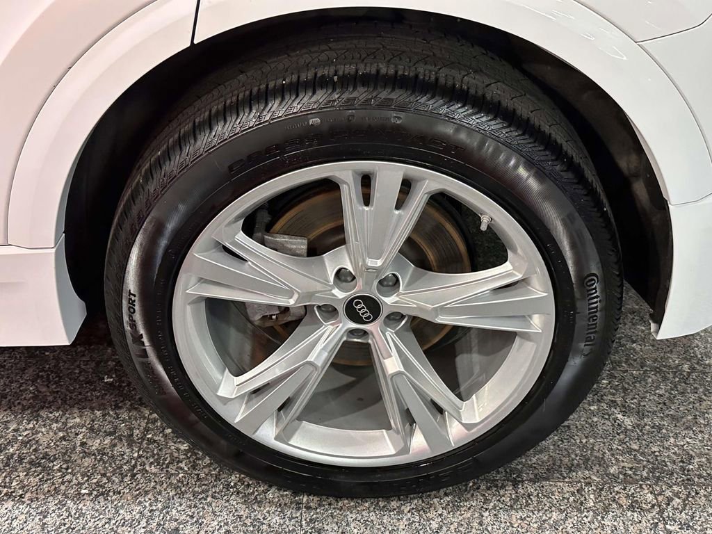 Used 2023 Audi Q8 Premium w/ Convenience Package image 10