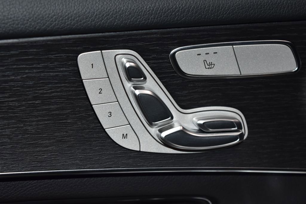 Used 2022 Mercedes-Benz GLC 300 4MATIC image 5