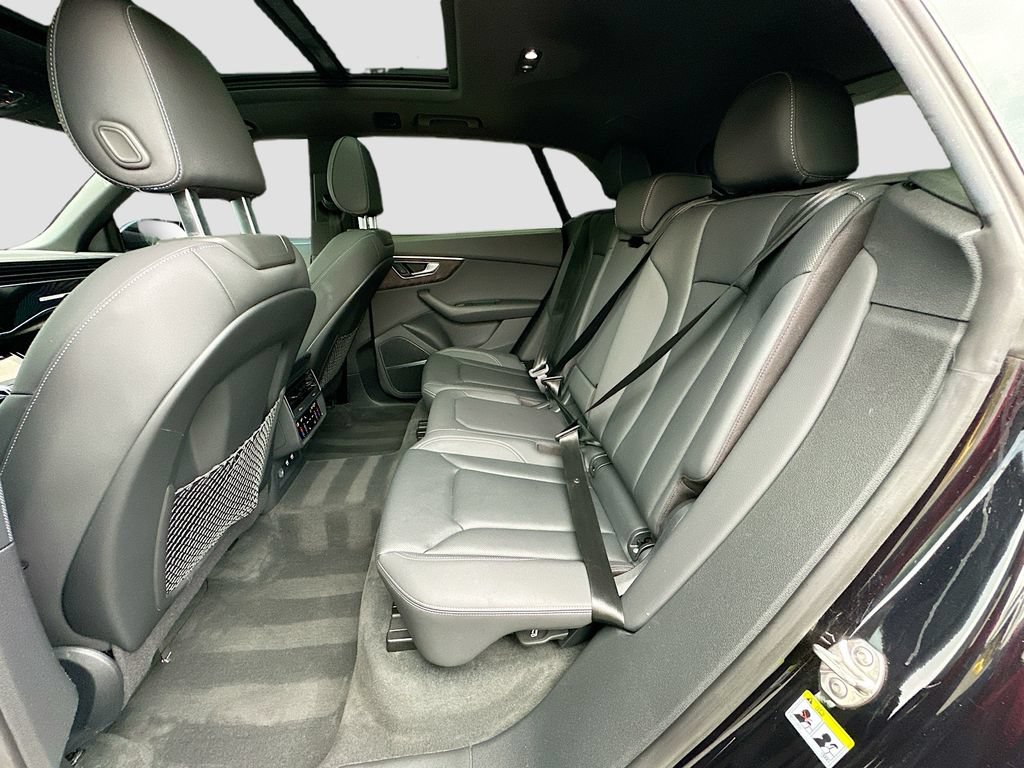 Used 2020 Audi Q8 Prestige AWD/4WD image 24