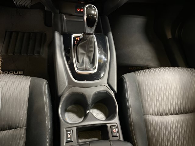 Certified 2018 Nissan Rogue SV w/ Premium Package AWD/4WD image 18