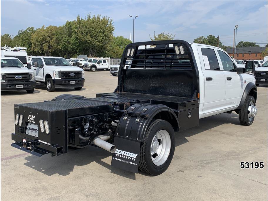 Used 2024 RAM 5500 Tradesman w/ Chrome Appearance Group AWD/4WD image 2