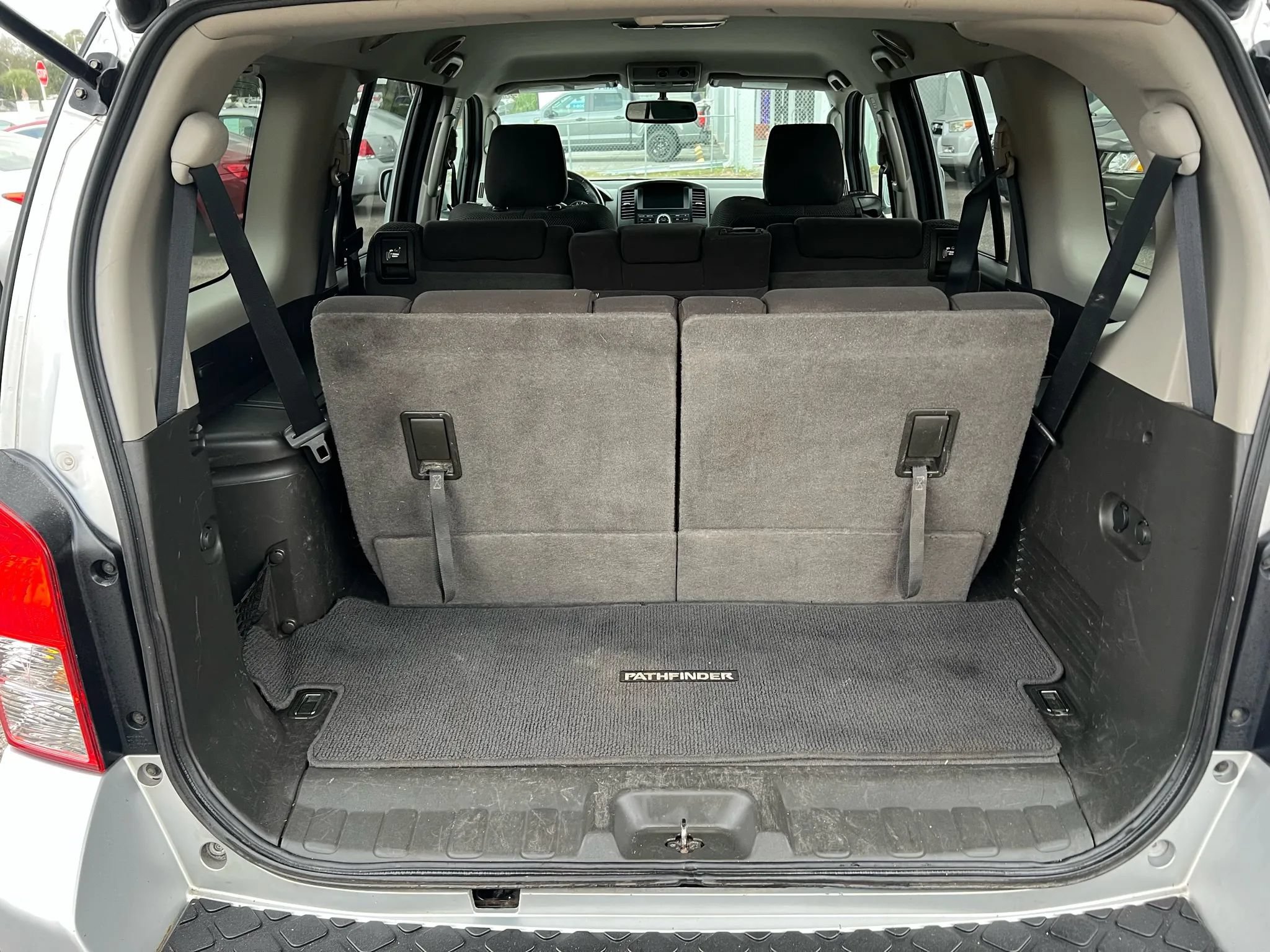 Used 2011 Nissan Pathfinder SV RWD image 16