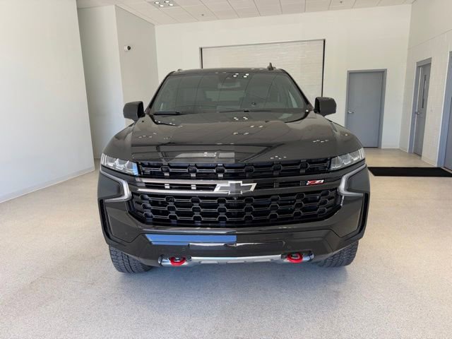 Used 2023 Chevrolet Suburban Z71 w/ Luxury Package AWD/4WD image 2