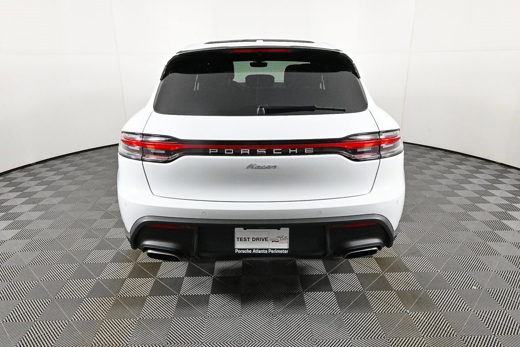 New 2026 Porsche Macan image 38