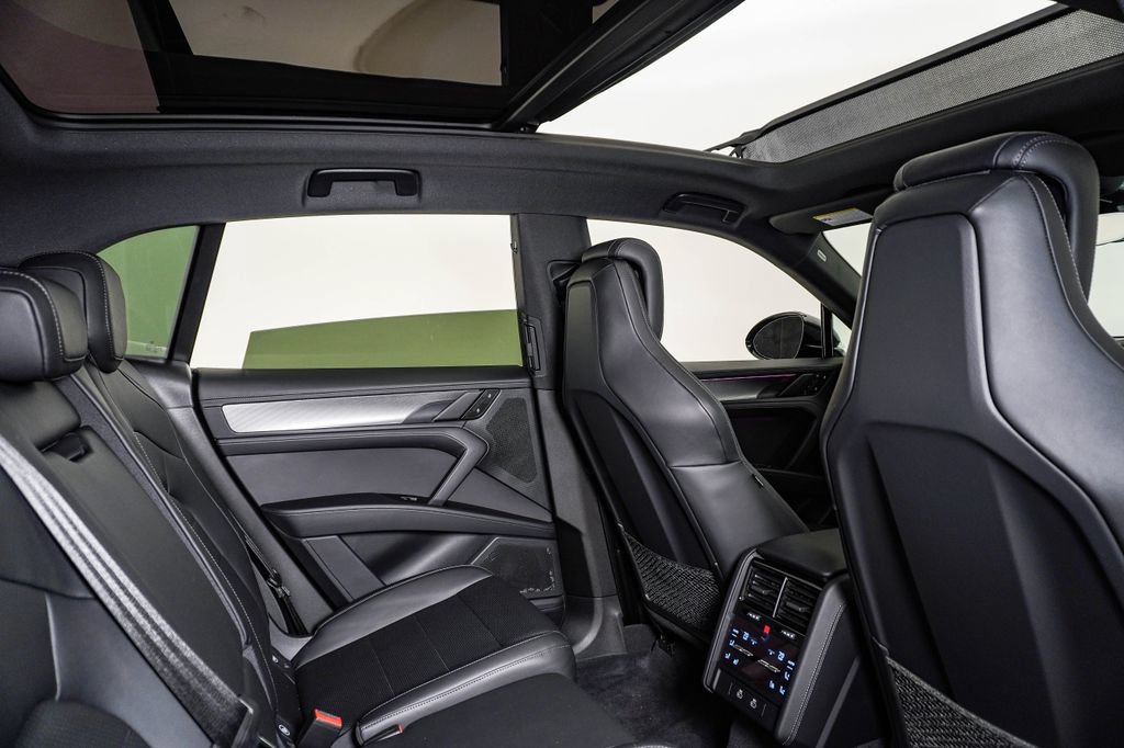 New 2026 Porsche Cayenne Electric AWD/4WD image 16
