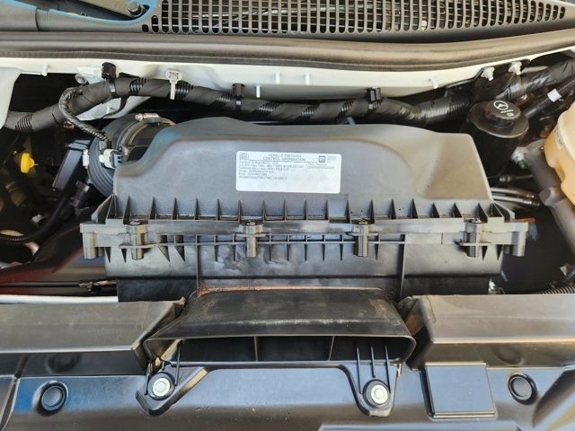 Used 2025 Chevrolet Express 3500 LS image 34