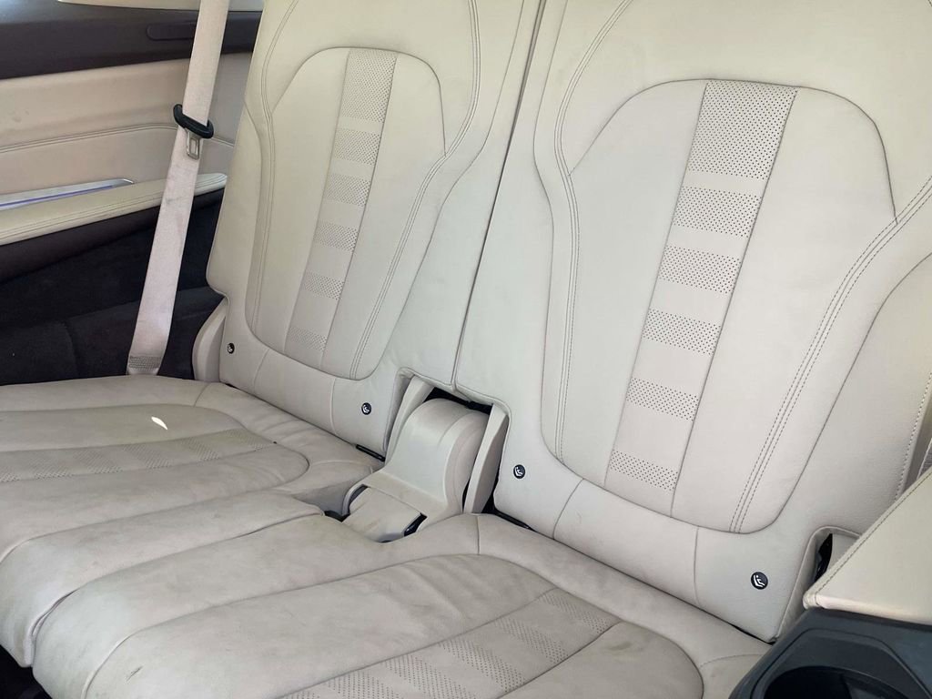 Used 2019 BMW X7 xDrive40i w/ Premium Package image 12