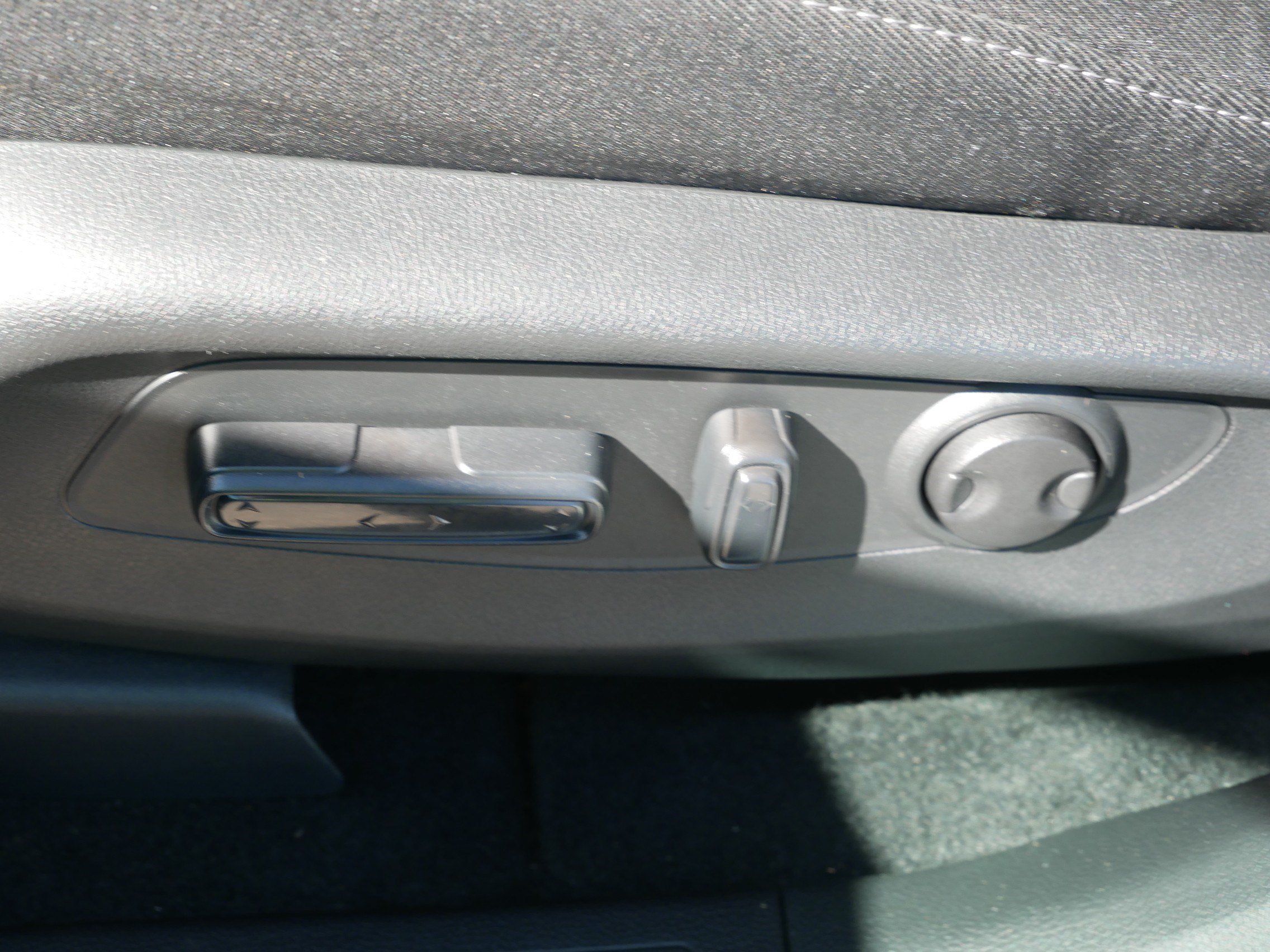 Certified 2025 Honda CR-V EX image 20