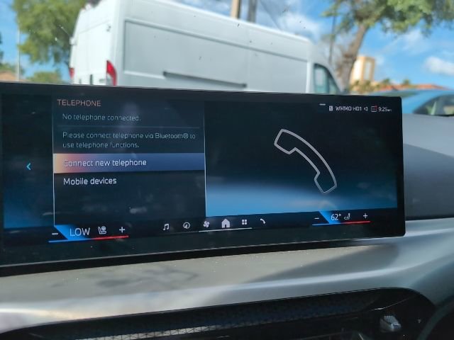 Used 2025 BMW 430i xDrive w/ M Sport Package image 17