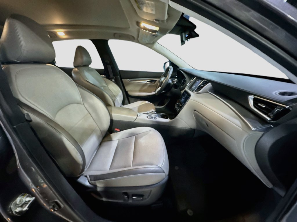 Certified 2023 INFINITI QX50 Luxe FWD image 29