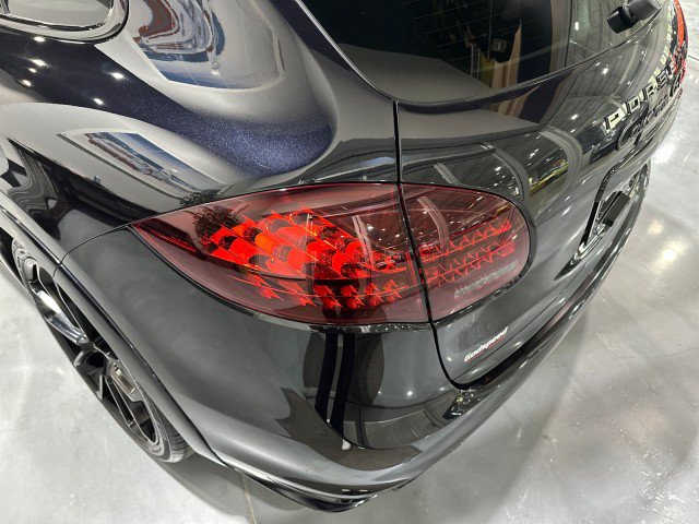Used 2014 Porsche Cayenne GTS AWD/4WD image 28
