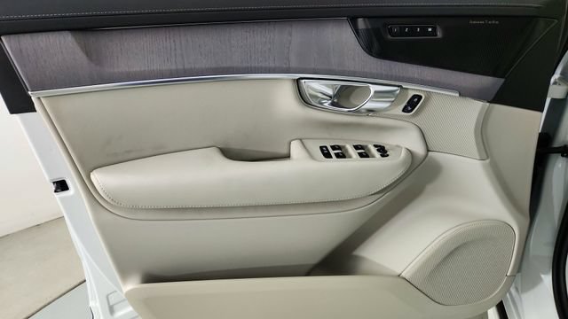 New 2026 Volvo XC90 T8 Ultra w/ Lounge Package AWD/4WD image 9