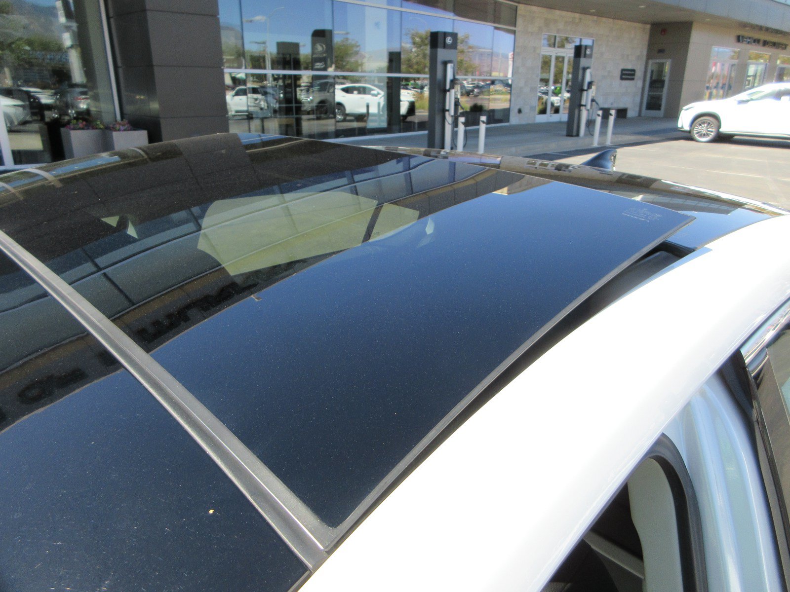Used 2025 Lexus ES 350 w/ Premium Package FWD image 15
