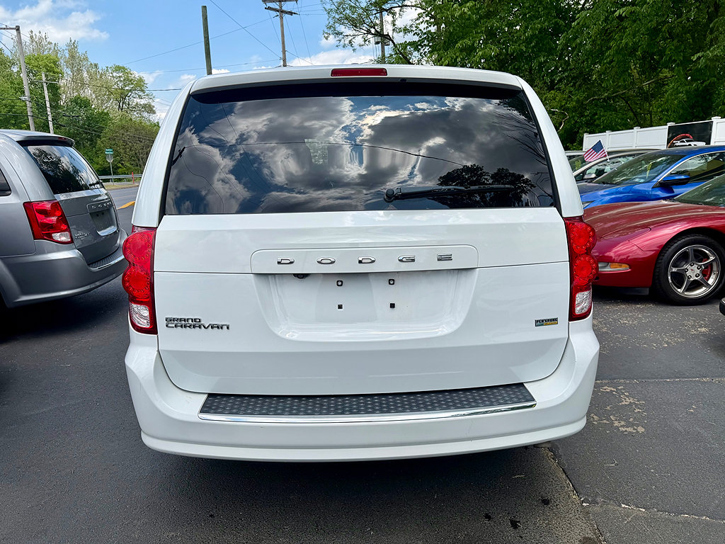 Used 2019 Dodge Grand Caravan SE w/ UConnect Hands-Free Group FWD image 7