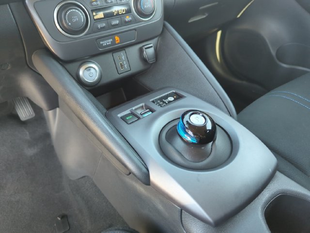 Certified 2023 Nissan Leaf S FWD image 38