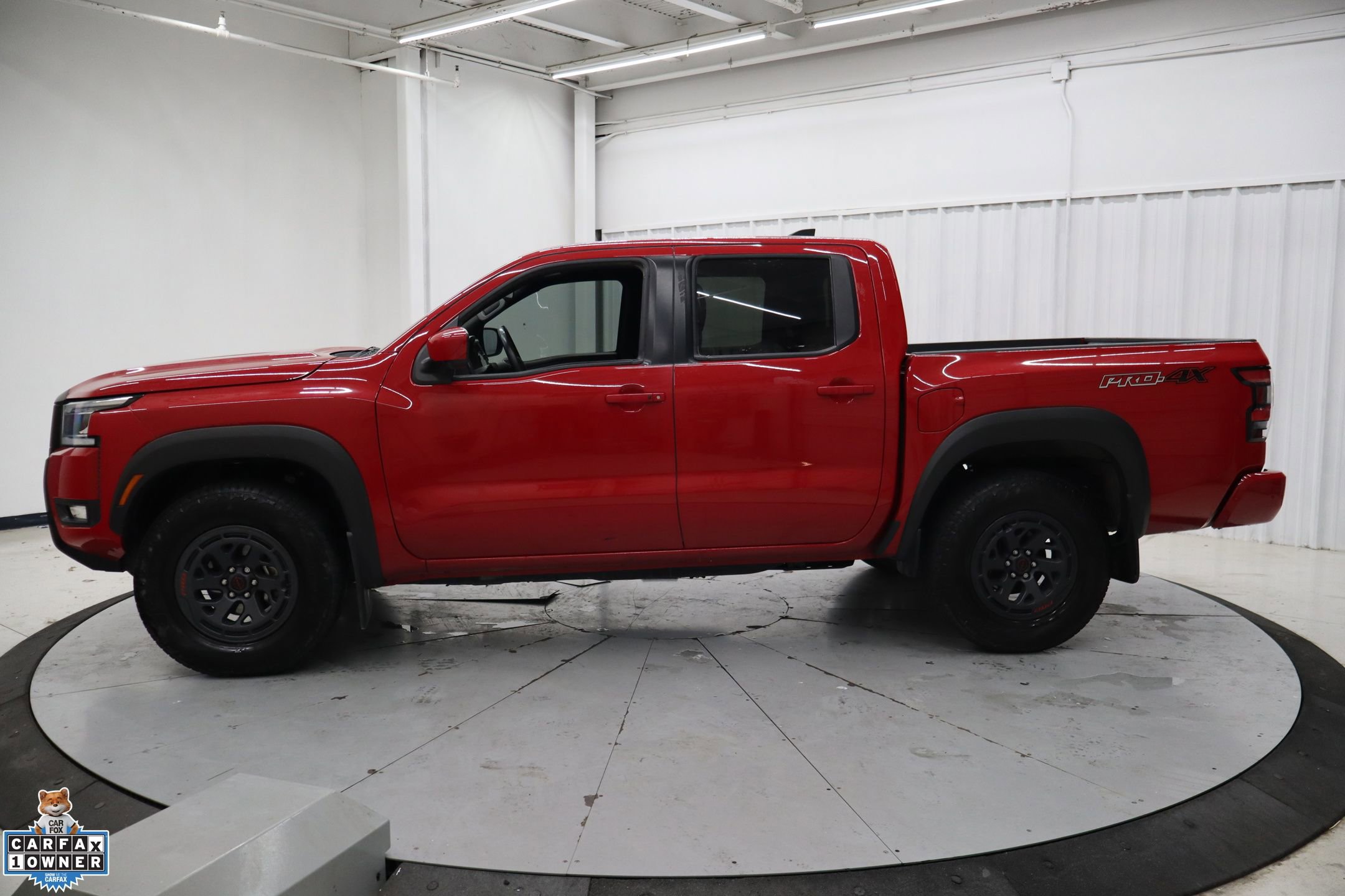 Used 2025 Nissan Frontier PRO-4X w/ Pro Convenience Package image 9