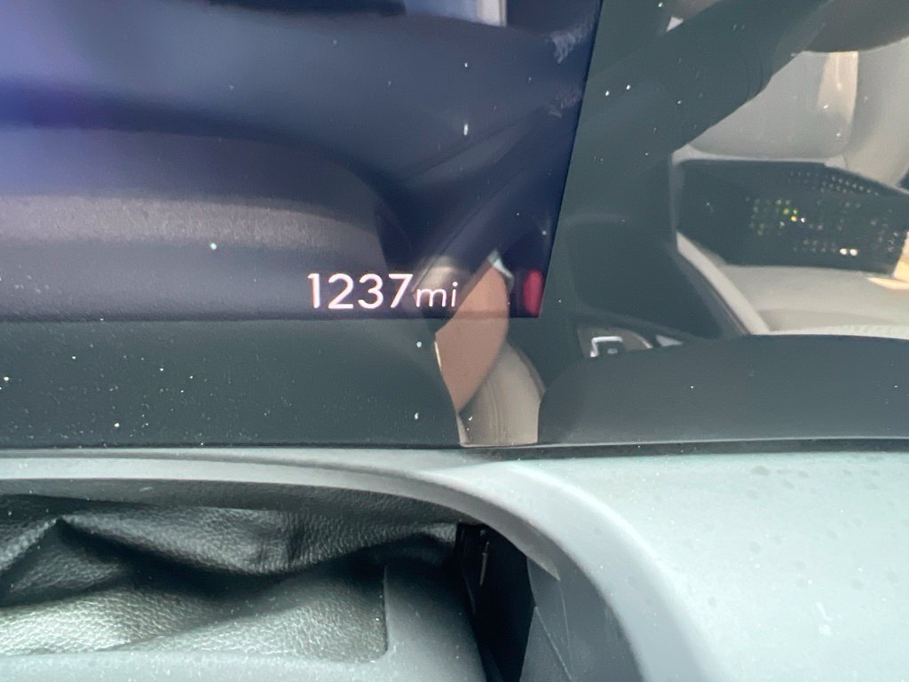 Used 2026 Buick Encore GX Avenir w/ Avenir Technology Package FWD image 3