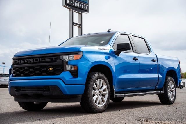 Used 2025 Chevrolet Silverado 1500 Custom image 1