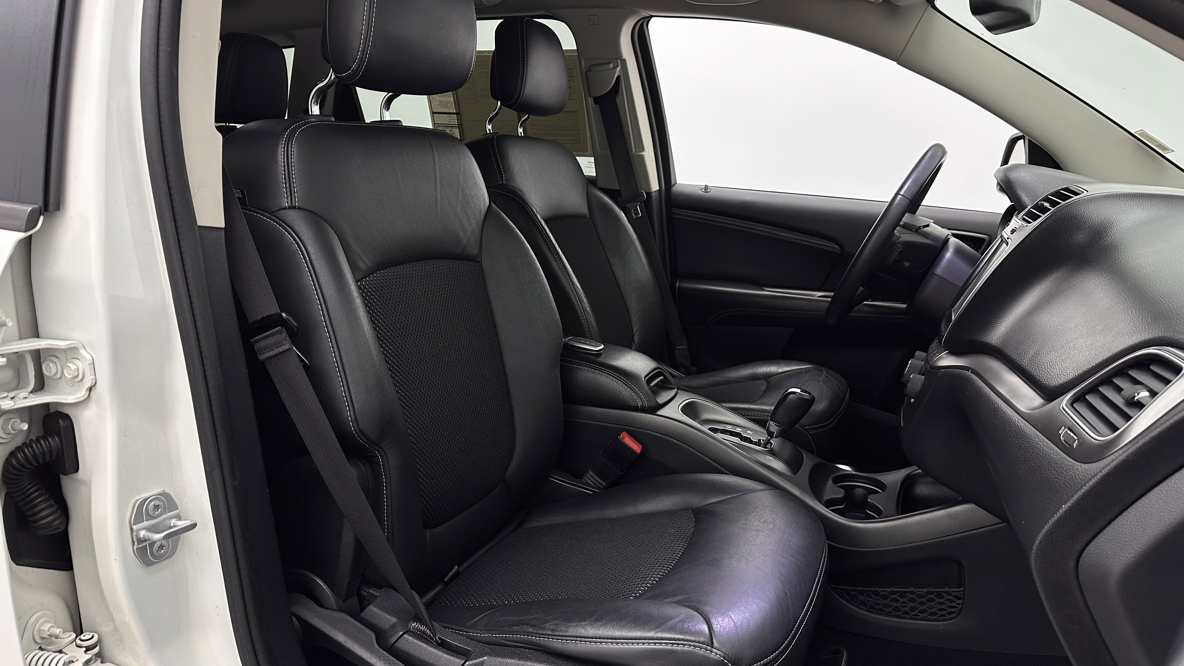 Used 2016 Dodge Journey Crossroad FWD image 32