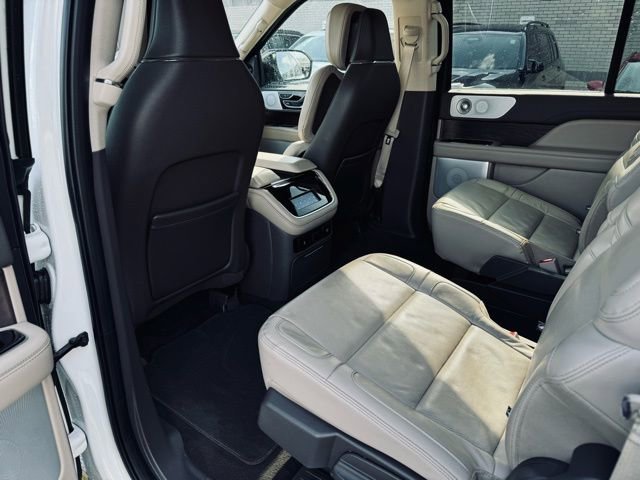 Used 2024 Lincoln Navigator L Reserve image 21