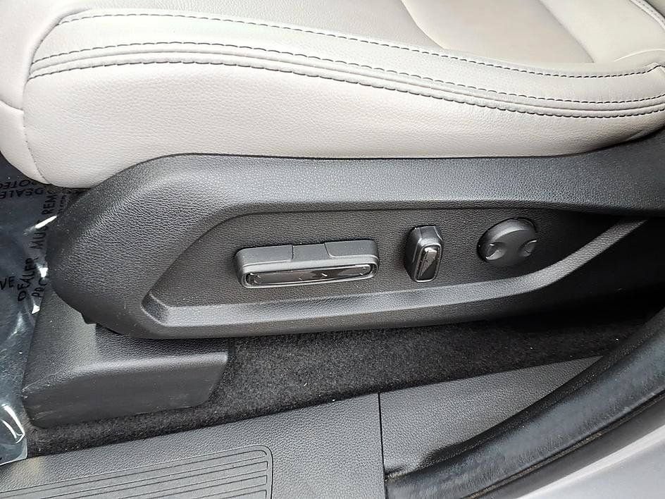 Used 2025 Honda Pilot EX-L image 19