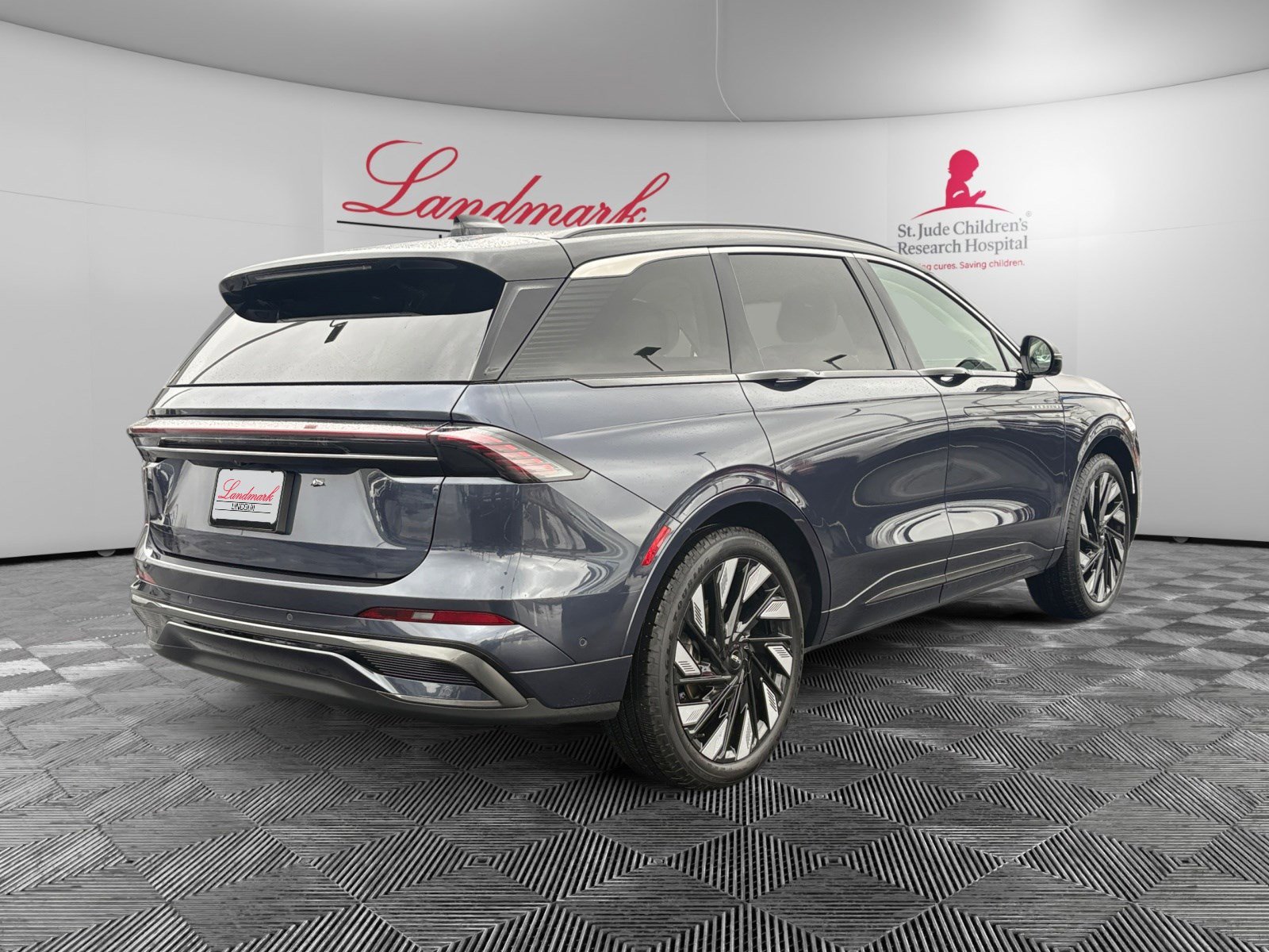 Certified 2024 Lincoln Nautilus Black Label w/ Jet Appearance Package (87T) image 5