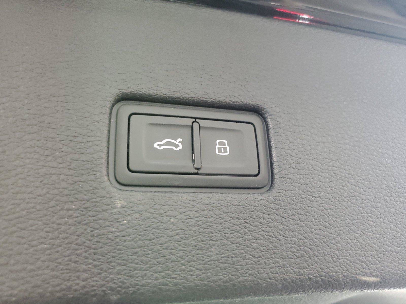 Used 2019 Audi Q8 Prestige AWD/4WD image 11