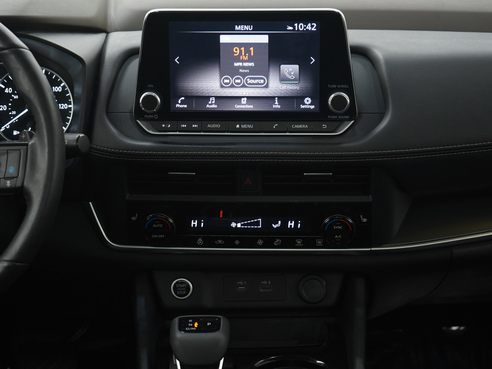 Used 2023 Nissan Rogue SV w/ SV Premium B Package image 16