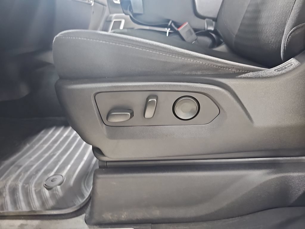 Certified 2022 Chevrolet Silverado 1500 LT AWD/4WD image 34