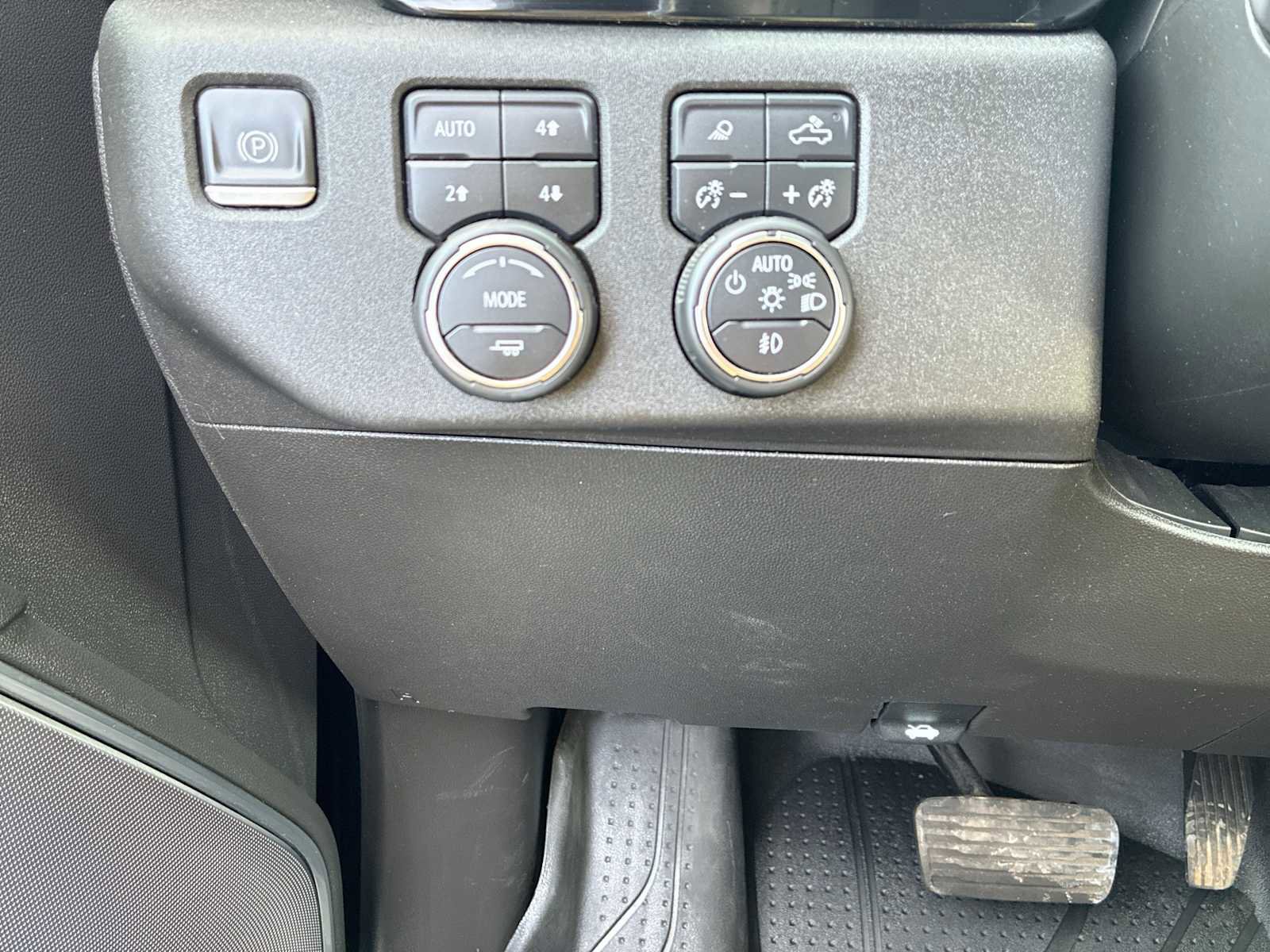 Certified 2022 Chevrolet Silverado 1500 High Country w/ High Country Premium Package image 24