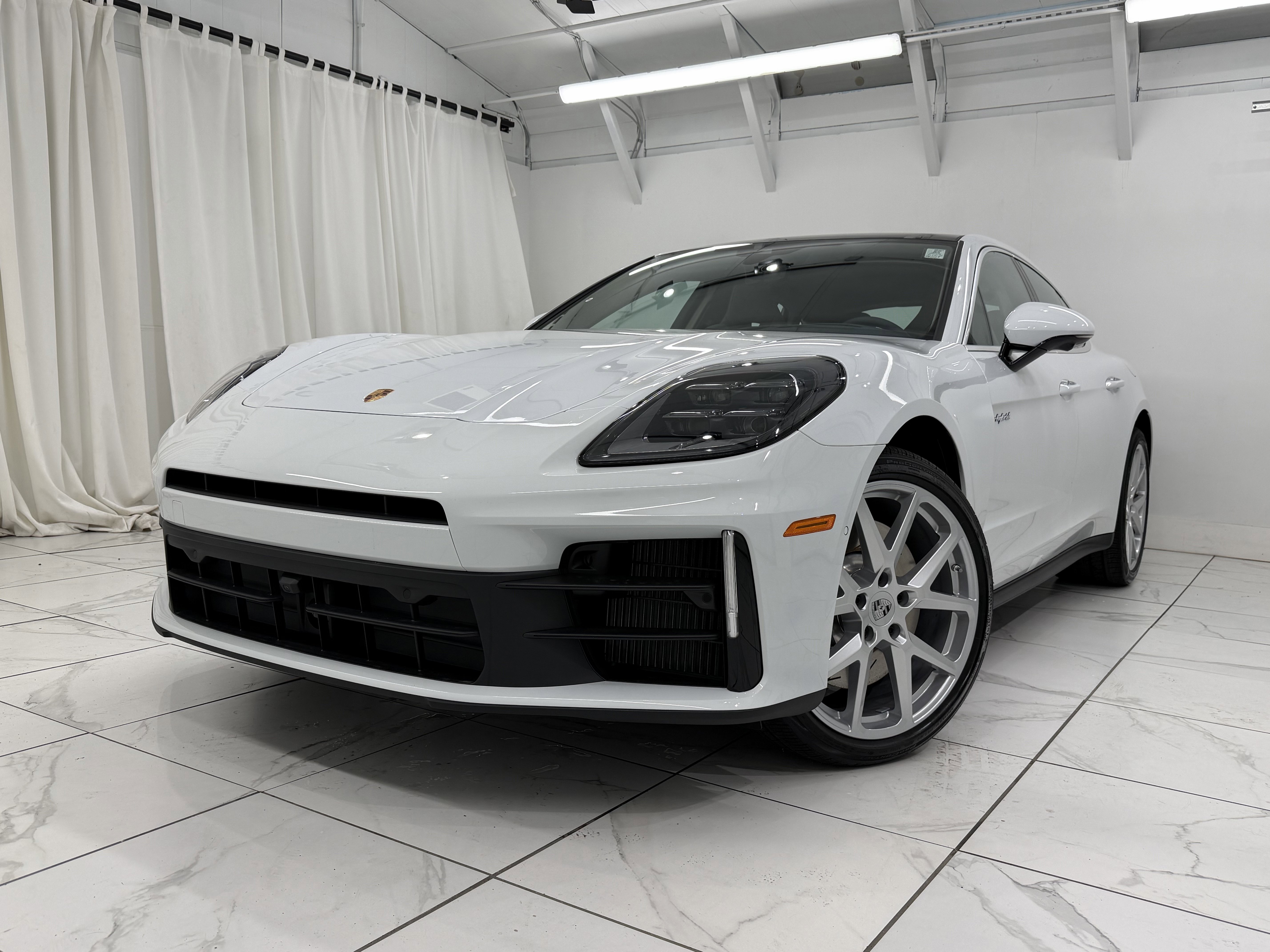 New 2026 Porsche Panamera 4 image 8