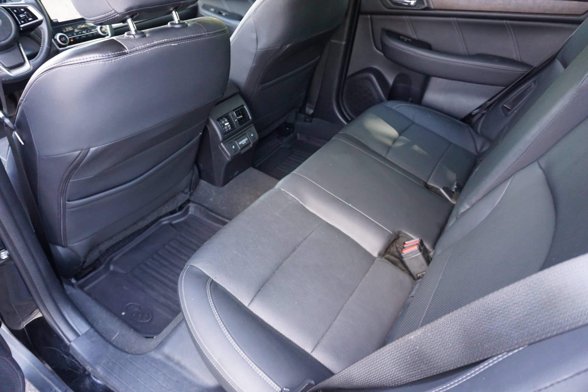 Used 2018 Subaru Outback 2.5i Limited AWD/4WD image 20