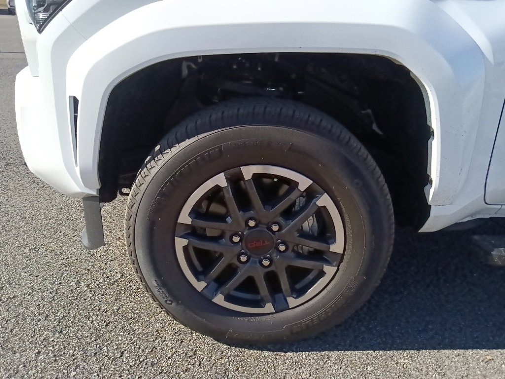 Used 2025 Toyota Tacoma TRD Sport image 10