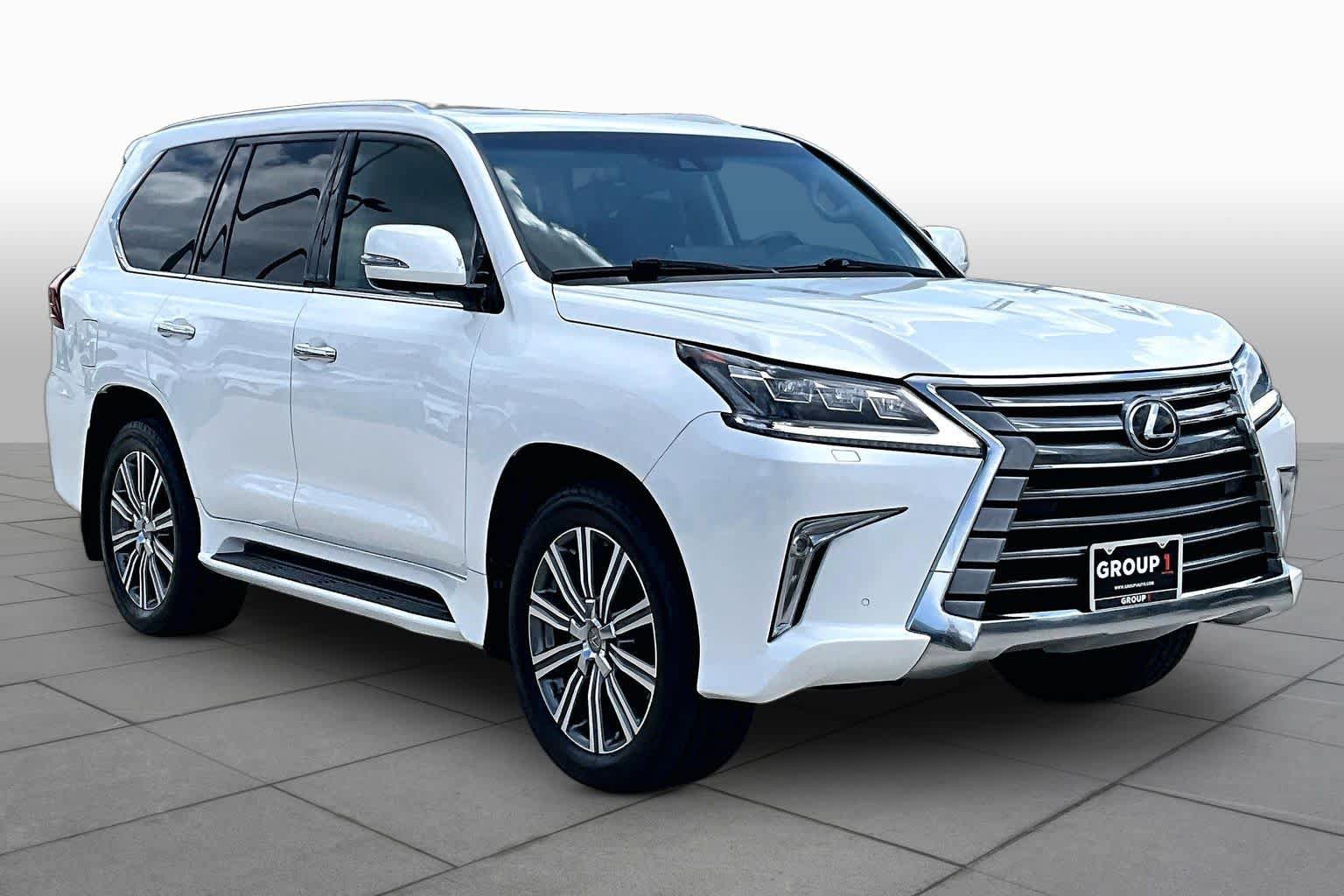 Used 2017 Lexus LX 570 4WD image 3