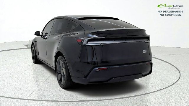 Used 2026 Tesla Model Y 2WD image 7
