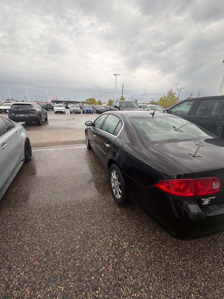 Used 2007 Buick Lucerne CXL w/ Luxury Package FWD image 4