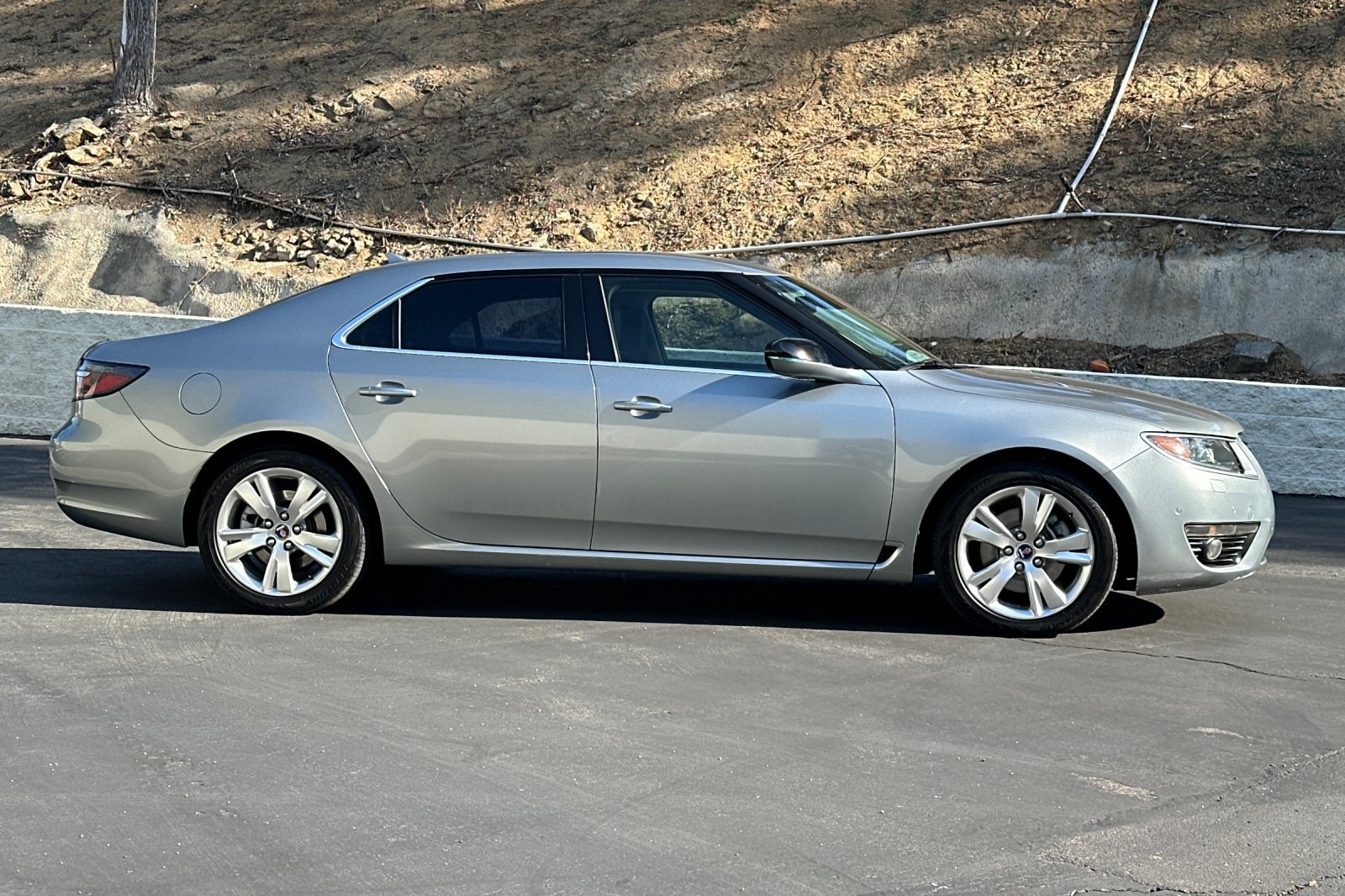 Used 2011 Saab 9-5 Turbo4 Premium FWD image 3