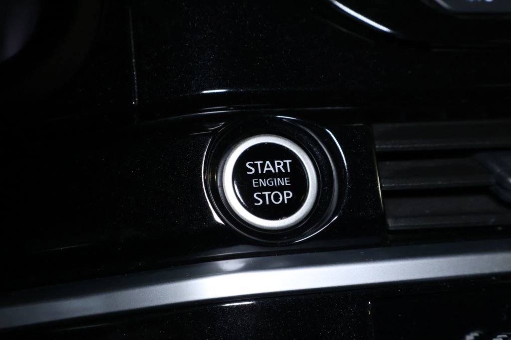 Used 2024 Nissan Pathfinder SV image 26