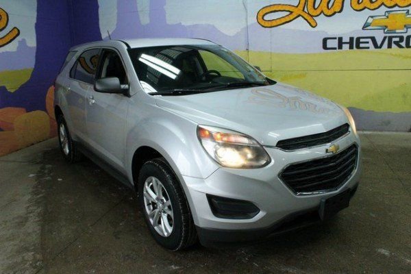 Used 2017 Chevrolet Equinox LS image 2