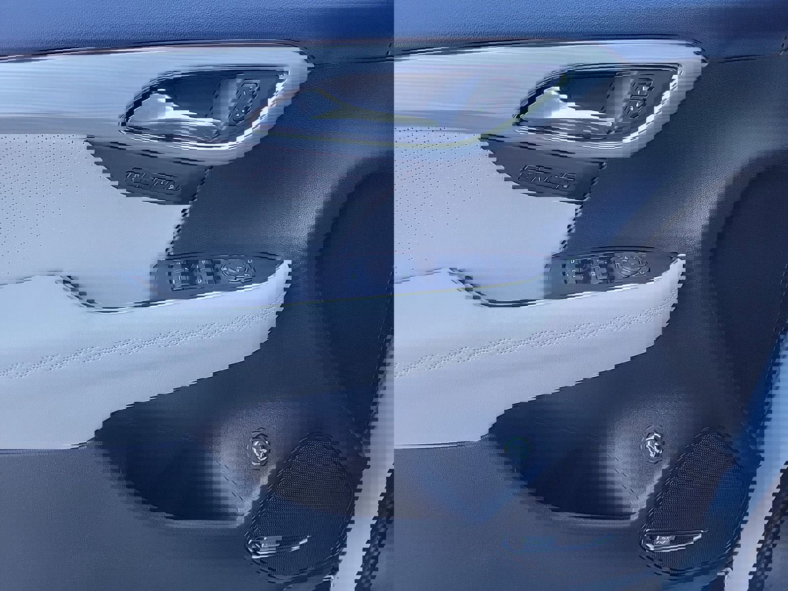 New 2026 Buick Envision Avenir image 14