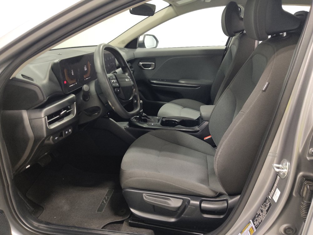 Used 2025 Kia K4 FWD image 17