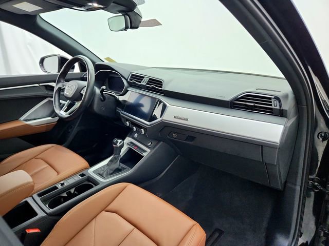 Used 2020 Audi Q3 2.0T Premium image 13