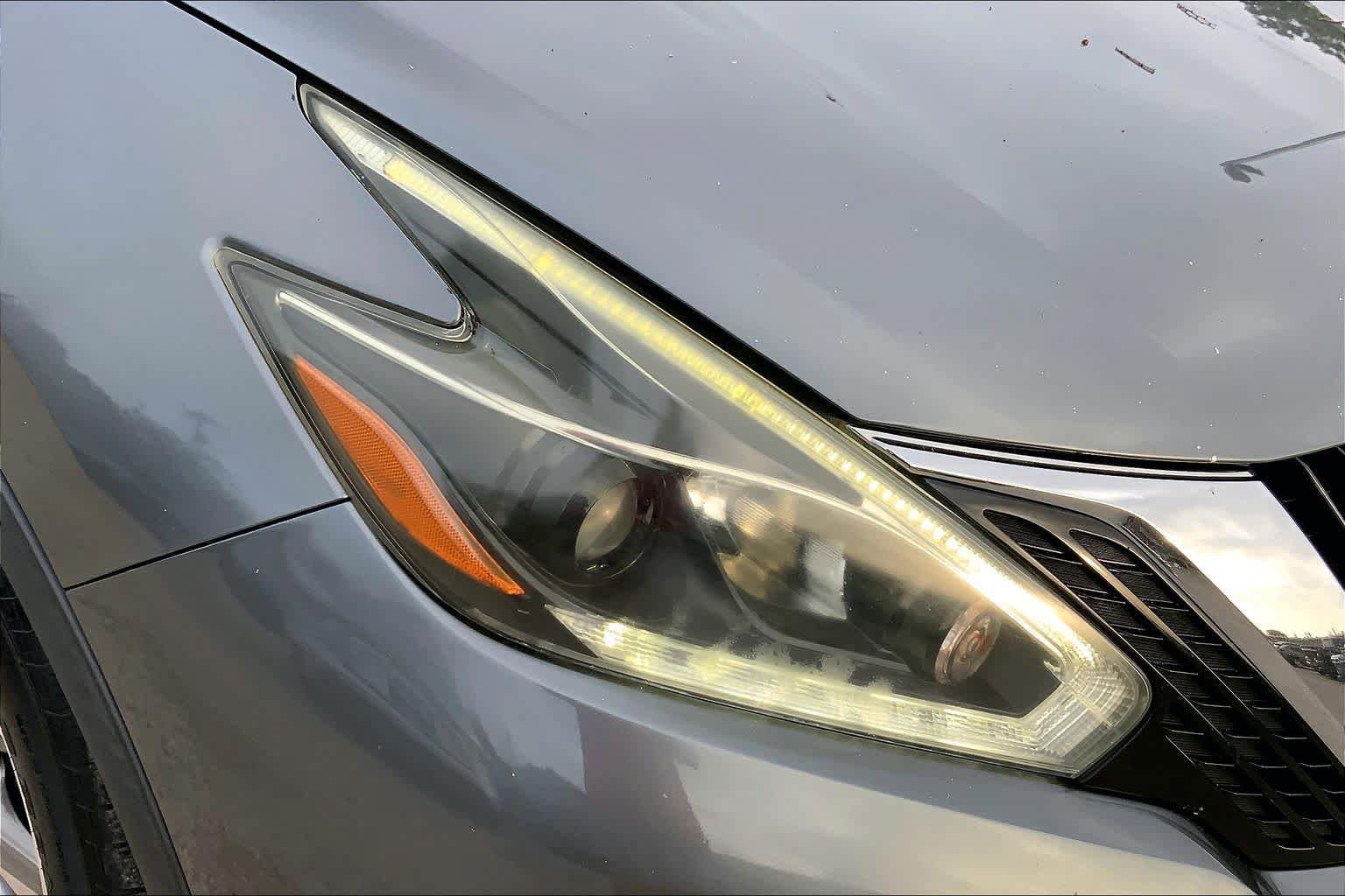 Used 2018 Nissan Murano S FWD image 25